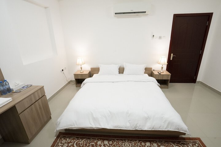 Room 4 of 15