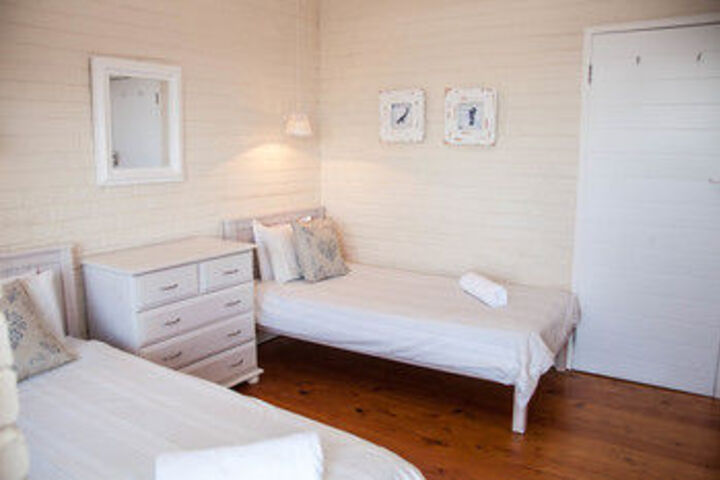 Room 13 of 17