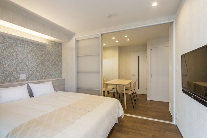 Room 21 of 38