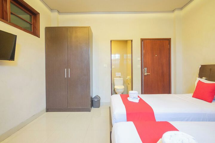 Room 38 of 84