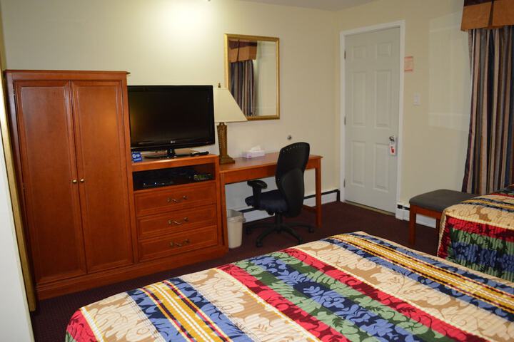 Room 4 of 20