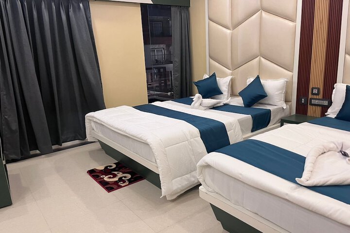 Room 2 of 13
