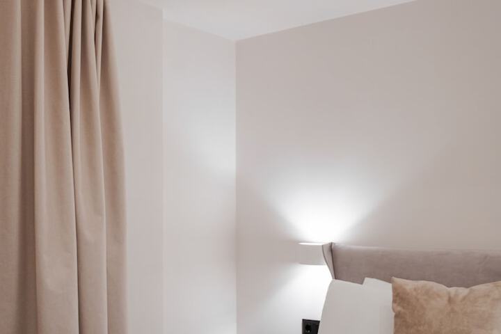 Room 81 of 132