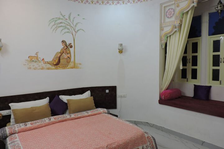 Room 18 of 31