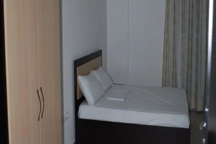 Room 2 of 22