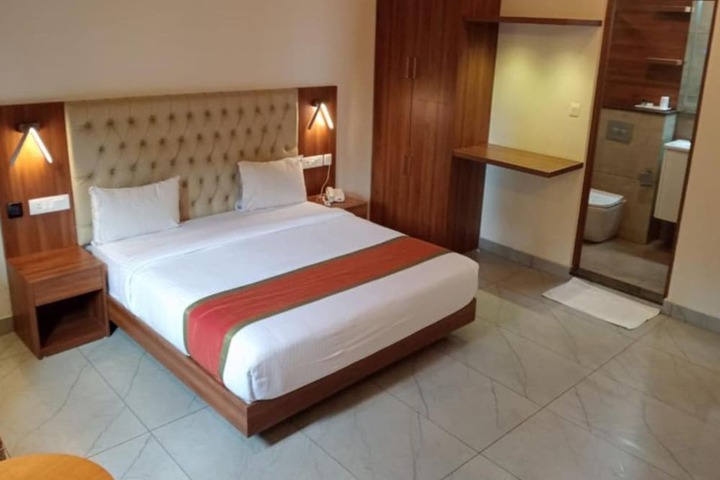 Room 33 of 96
