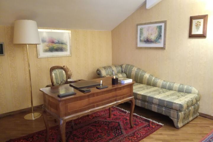 Room 26 of 70