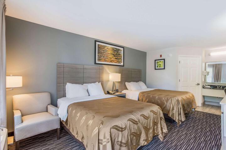2 Double Beds (2 of 20)
