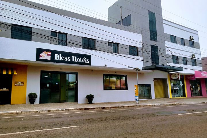 Hotel Bless