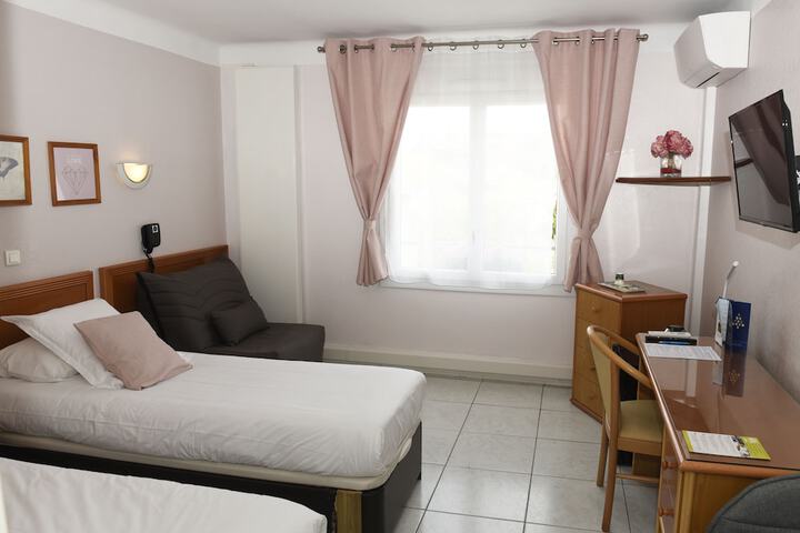 Room 14 of 113