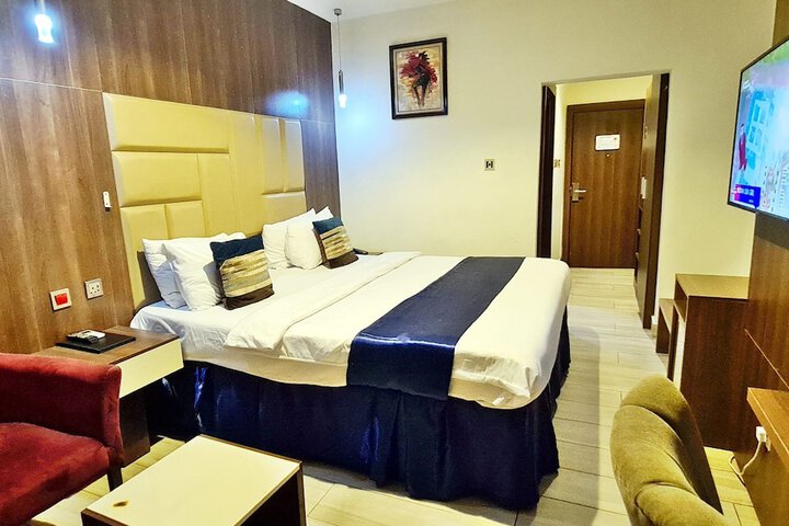 Room 15 of 51