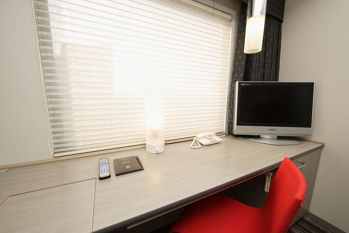 Room 5 of 134