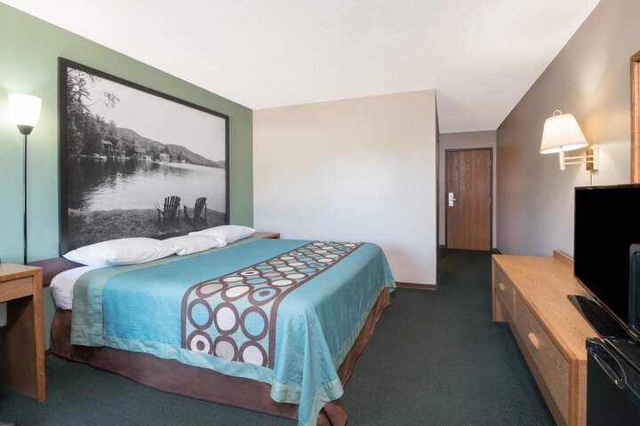 Room 17 of 44