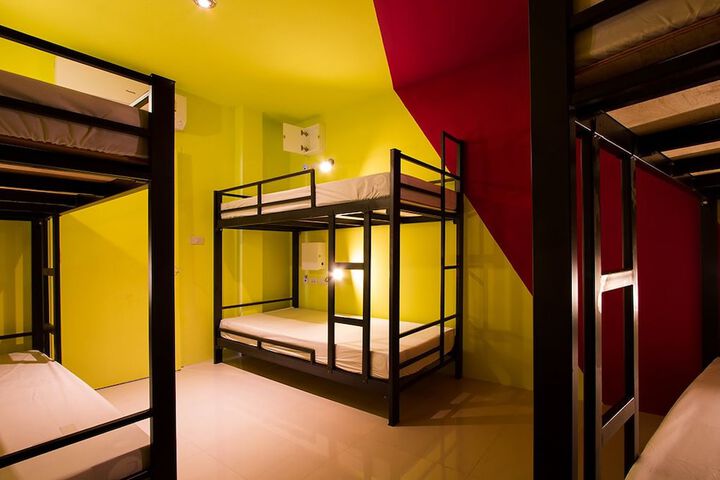 Room 27 of 44