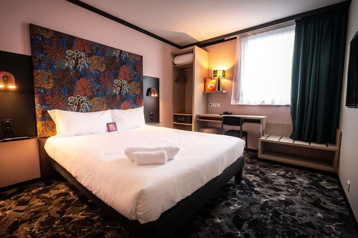 Room 19 of 60