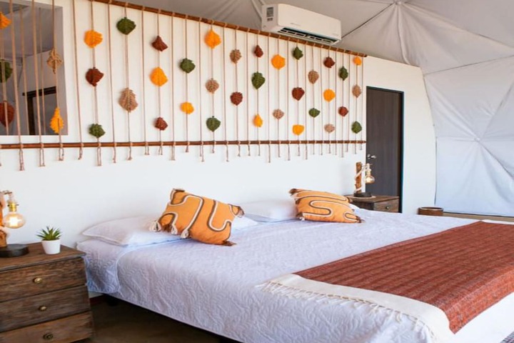 Room 2 of 38