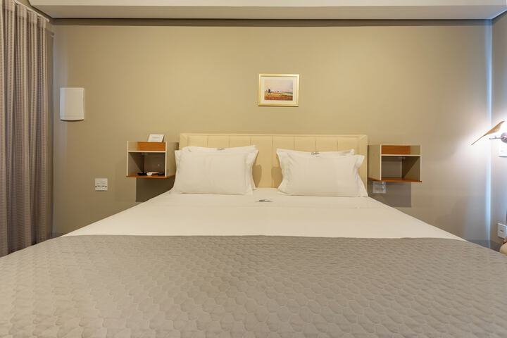 Room 26 of 218