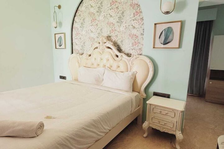 Room 16 of 81