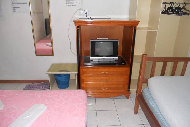 Room 6 of 30