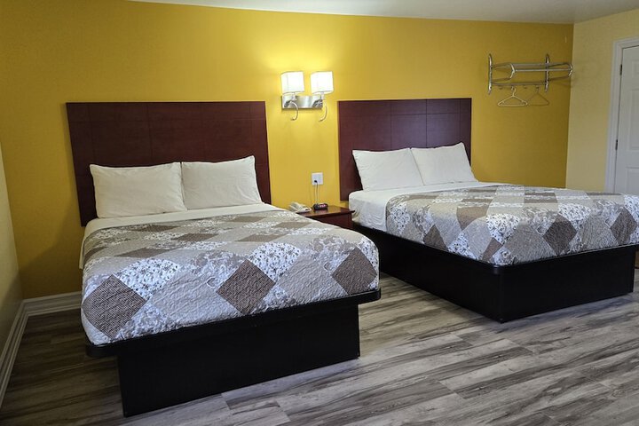 Room 25 of 62