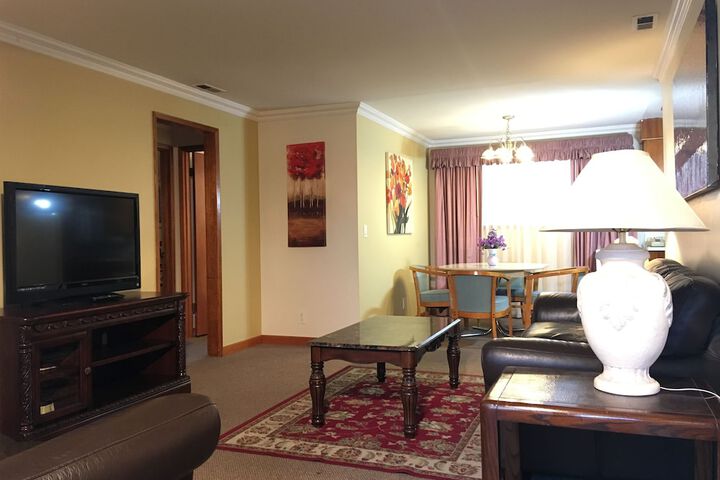 Room 32 of 46