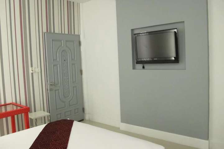 Room 10 of 24