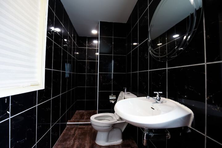 Room 14 of 26