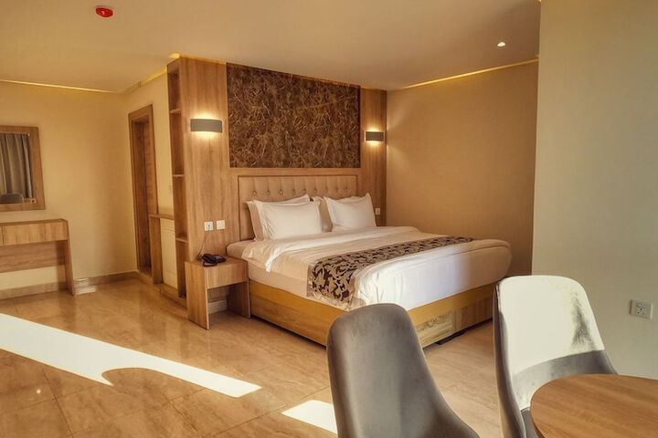 Room 20 of 30