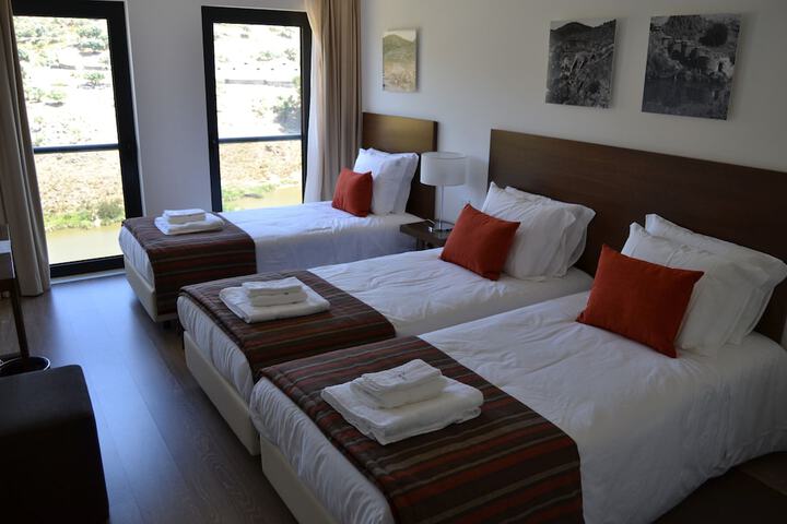 Room 5 of 72