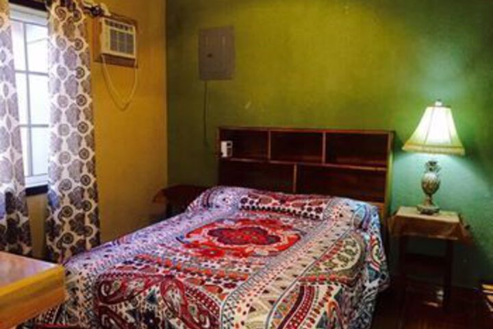Room 14 of 37