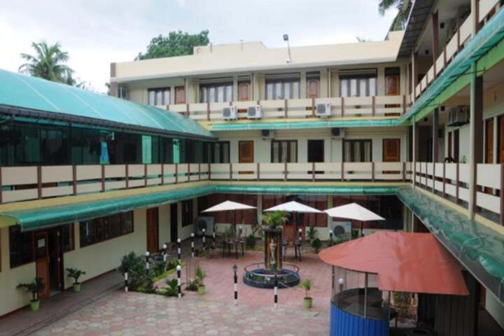 Gnanams Hotel