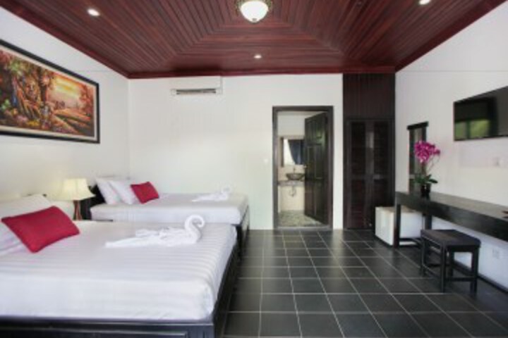 Room 3 of 50