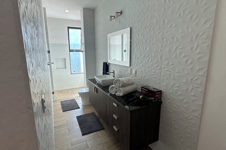 Room 36 of 60