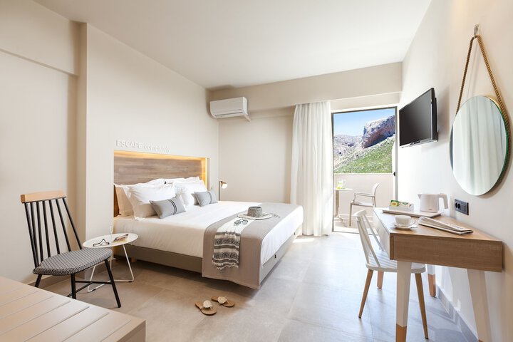 Room 4 of 52