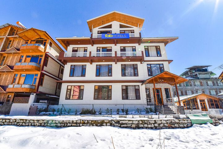 Fabhotel Manali Heaven