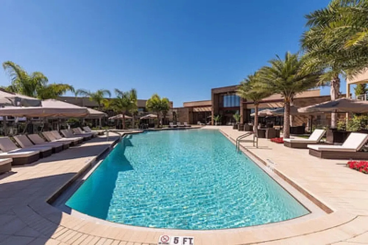 Pool 15 of 27