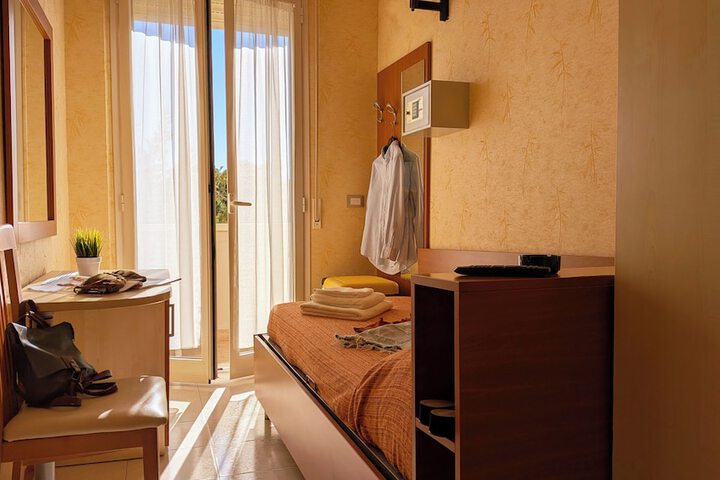 Room 14 of 54