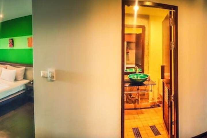 Room 14 of 43