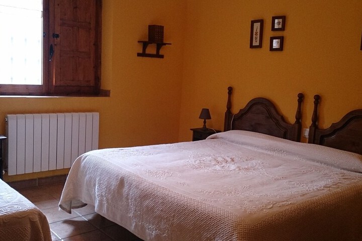 Room 7 of 27