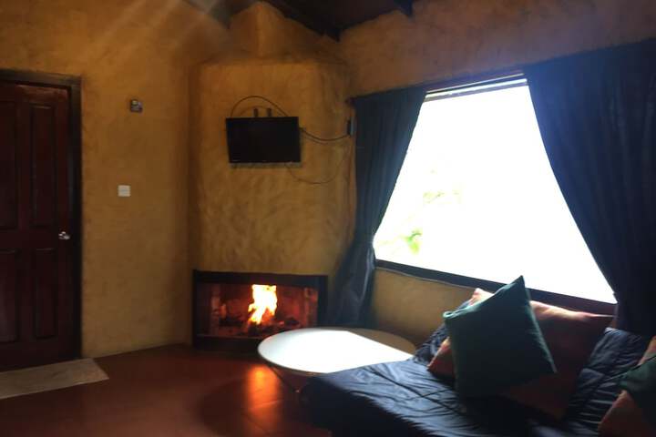 Room 10 of 34