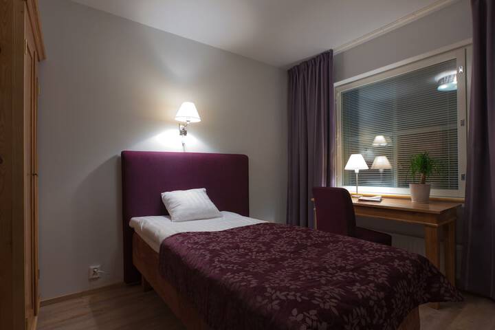 Room 6 of 87