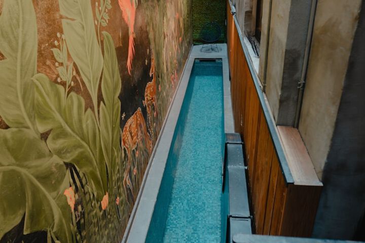 Pool 38 of 61