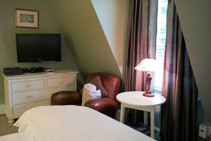 Room 19 of 137