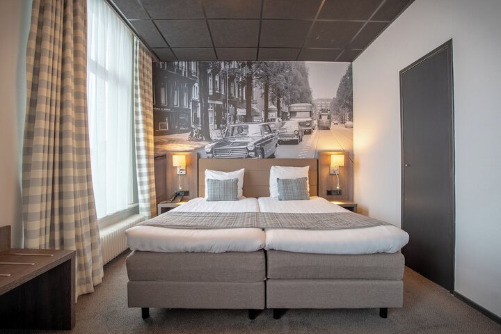 Room 43 of 74