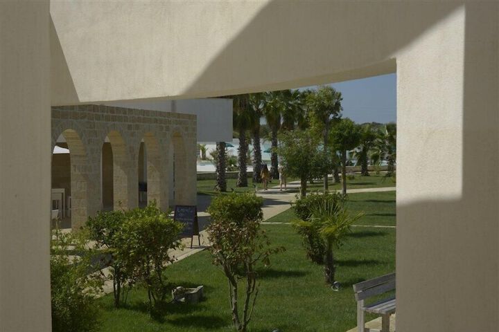 Hotel Entry
