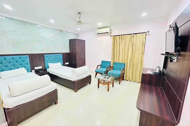 Room 15 of 64