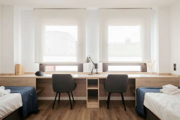 Room 6 of 15