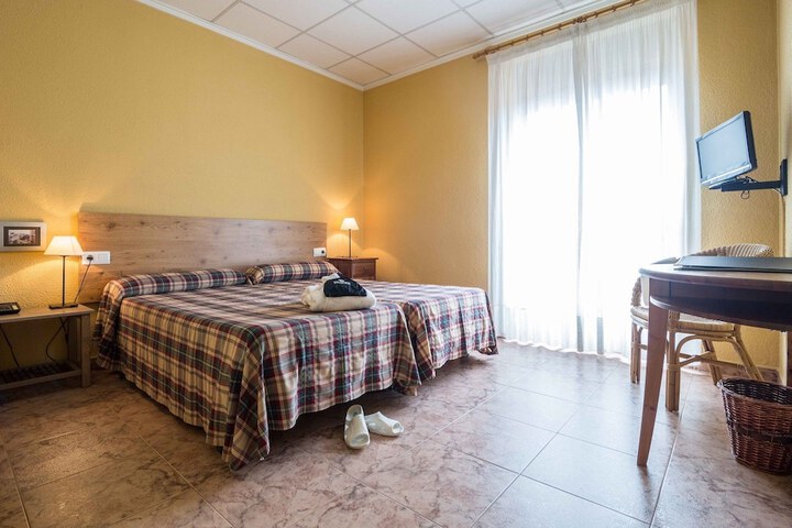 Room 4 of 25