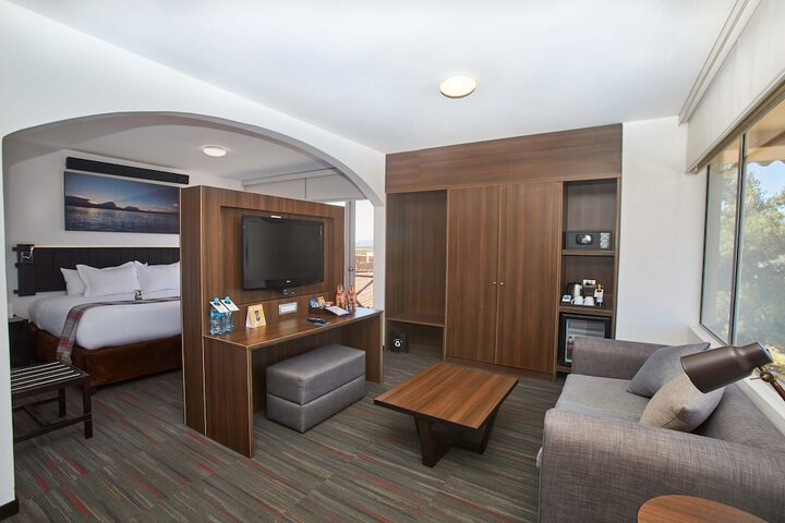 Room 27 of 100