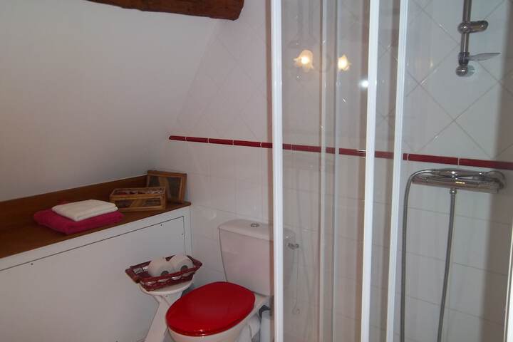 Room 9 of 19